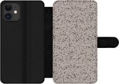 Bookcase Geschikt voor iPhone 12 Pro Max telefoonhoesje - Stippen - Zwart - Grijs - Met vakjes - Wallet case met magneetsluiting