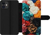 Étui pour téléphone iPhone 11 Bookcase - Mur - Roses - Abstrait - Avec compartiments - Étui portefeuille avec fermeture magnétique
