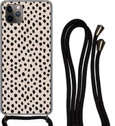 Telefoonkoord - Telefoonketting - Hoesje met koord Geschikt voor iPhone 11 Pro Max - Stippen - Zwart - Beige - Siliconen - Crossbody - Telefoonhoesje met koord