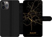 Bookcase Geschikt voor iPhone 11 Pro Max telefoonhoesje - Aalst - Kaart - Gold - Met vakjes - Wallet case met magneetsluiting