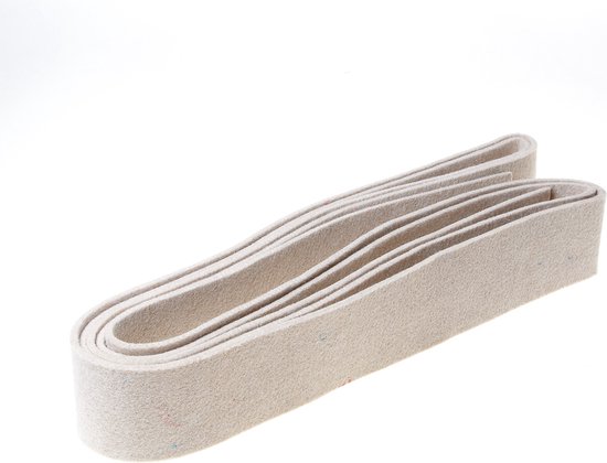 Een lichtbruine vilten band, 5 mm dik en 5 meter lang, opgerold op een witte achtergrond.