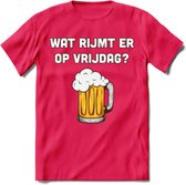 Wat Rijmt Er Op Vrijdag? T-Shirt | Bier Kleding | Feest | Drank | Grappig Verjaardag Cadeau | - Roze - XL