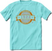 Premium Since 1922 T-Shirt | Zilver - Goud | Grappig Verjaardag en Feest Cadeau Shirt | Dames - Heren - Unisex | Tshirt Kleding Kado | - Licht Blauw - M