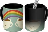 Magische Mok - Foto op Warmte Mok - een regenboog boven twee kopjes koffie - 350 ML