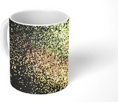 Mok - Koffiemok - Gouden glitters op een zwarte achtergrond - Mokken - 350 ML - Beker - Koffiemokken - Theemok