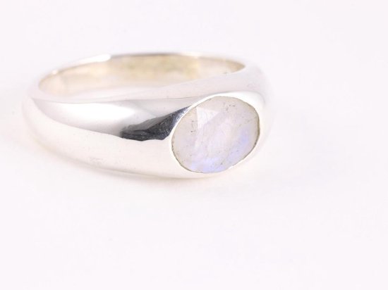 Hoogglans zilveren ring met regenboog maansteen - maat 19