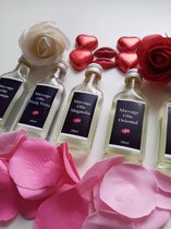 Massage Olie|Geschenkset Romantisch|Kerstcadeau |Cadeau vriendin | cadeau vrouw |  Choco hartjes |Zeep rozen | Zeep rozenblaadjes