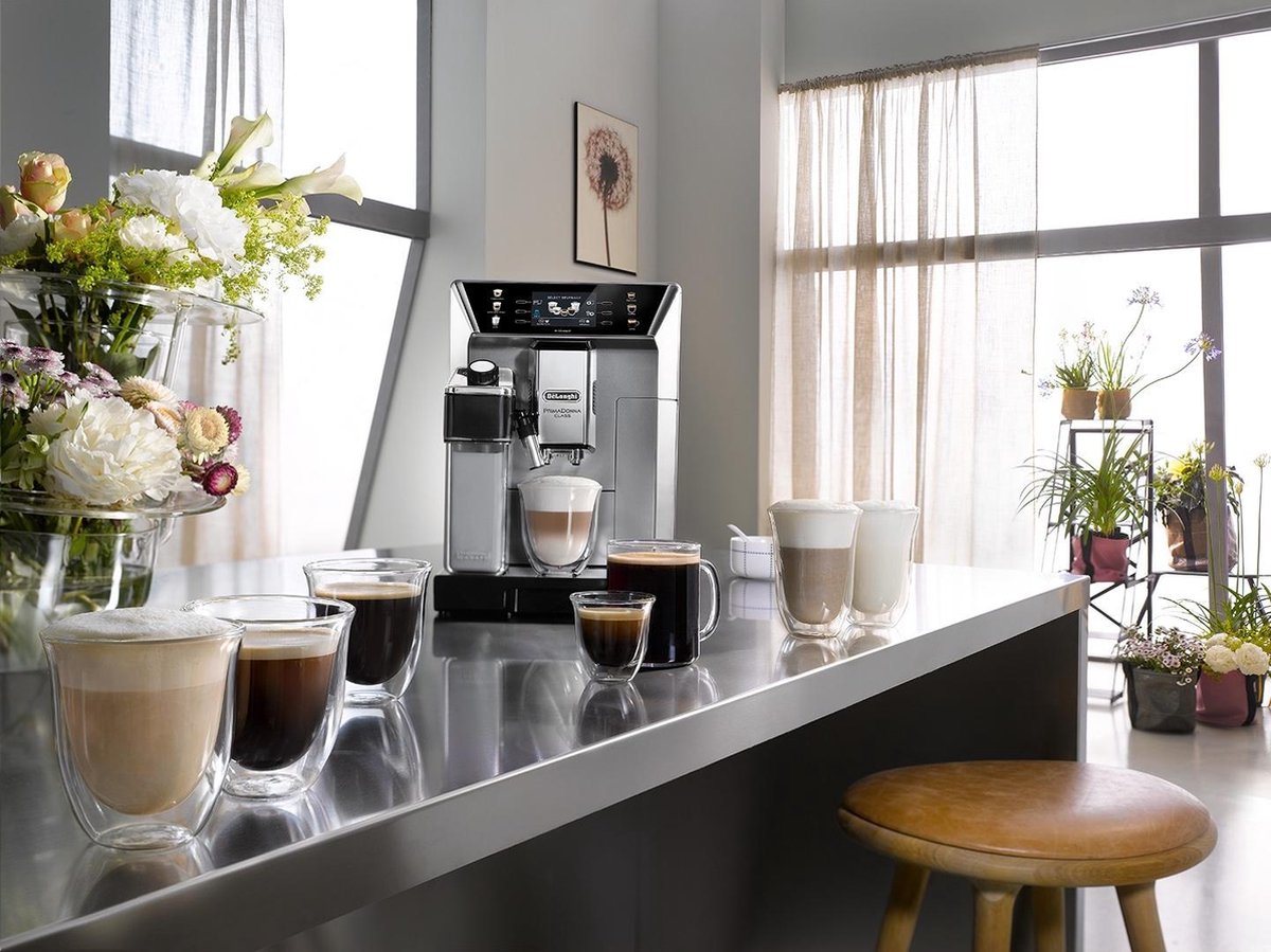 De'Longhi PrimaDonna Class - ECAM550.85.MS - Volautomatische koffiemachine - Tank 2L - 2 gelijktijdige kopjes - Bonenreservoir 400 gr - Metaal en zwart thumbnail 4