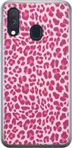 Leuke Telefoonhoesjes - Hoesje geschikt voor Samsung Galaxy A40 - Luipaard roze - Soft case - TPU - Luipaardprint - Roze
