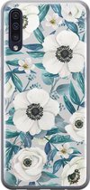 Leuke Telefoonhoesjes - Hoesje geschikt voor Samsung Galaxy A50 - Witte bloemen - Soft case - TPU - Bloemen - Blauw