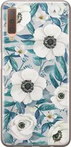 Samsung Galaxy A7 2018 hoesje siliconen - Witte bloemen - Soft Case Telefoonhoesje - Bloemen - Blauw