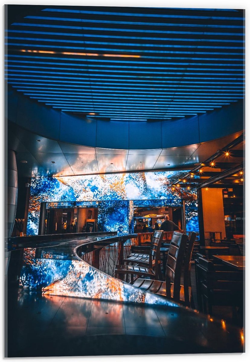Plexiglas - Bar met Blauw Plafond en Muren - 40x60cm Foto op Plexiglas (Met Ophangsysteem)
