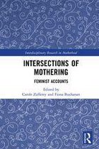 Omslag Intersections of Mothering