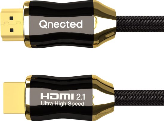Close-up van de gouden HDMI 2.1 connectoren met zwarte gevlochten kabel en de tekst "Qnected".