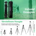 Zwarte, inklapbare camerastatief met tas, hoogte instelbaar van 60 tot 180 cm.