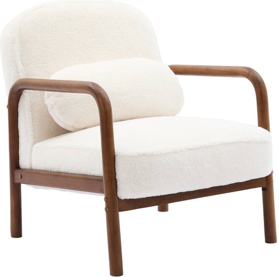 sweeek - Scandinavische fauteuil in walnootkleurig heveahout en stof van imitatiebont