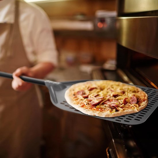 Pizzaschep Hard Geanodiseerd, Geperforeerd Blad 30 Cm, Lengte Steel 150 Cm Horeca
