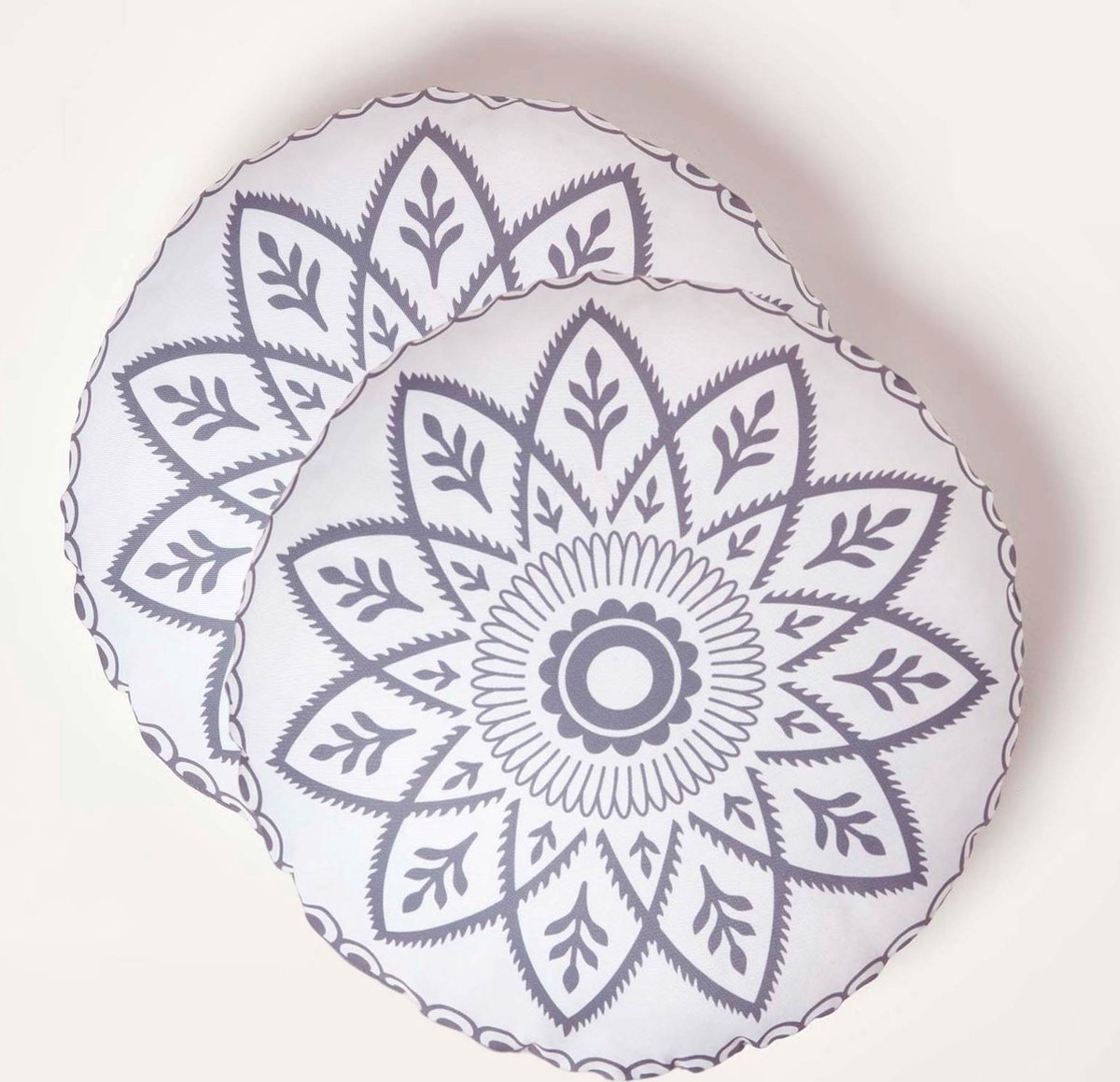 Homescapes Tuinkussen Henna - Set van 2 Rond Buitenkussen Mandala 45 cm