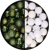 Kleine kunststof kerstversiering 40x stuks set en 3 cm kerstballen in het wit en groen - Voor kleine kerstbomen