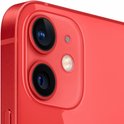 Close-up van de rode iPhone 12 mini camera module met twee lenzen.