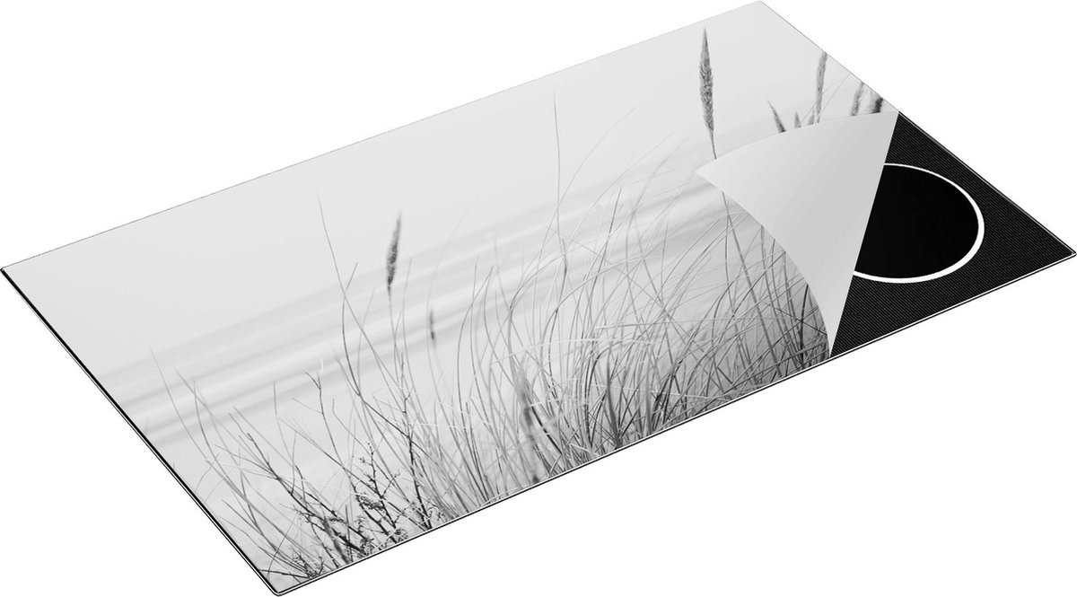 Chefcare Inductie Beschermer Strand en Zee met Begroeiing - Zwart Wit - 91,2x52 cm - Afdekplaat Inductie - Kookplaat Beschermer - Inductie Mat