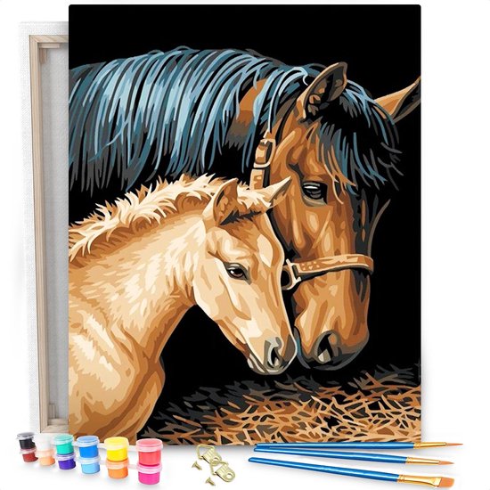 Un kit de peinture par numéro avec une image d'un cheval brun et d'un poulain brun clair, avec des pots de peinture, des pinceaux et une palette de peinture.