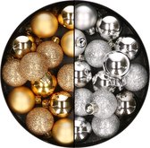 28x stuks kleine kunststof kerstballen goud en zilver 3 cm - kerstversiering