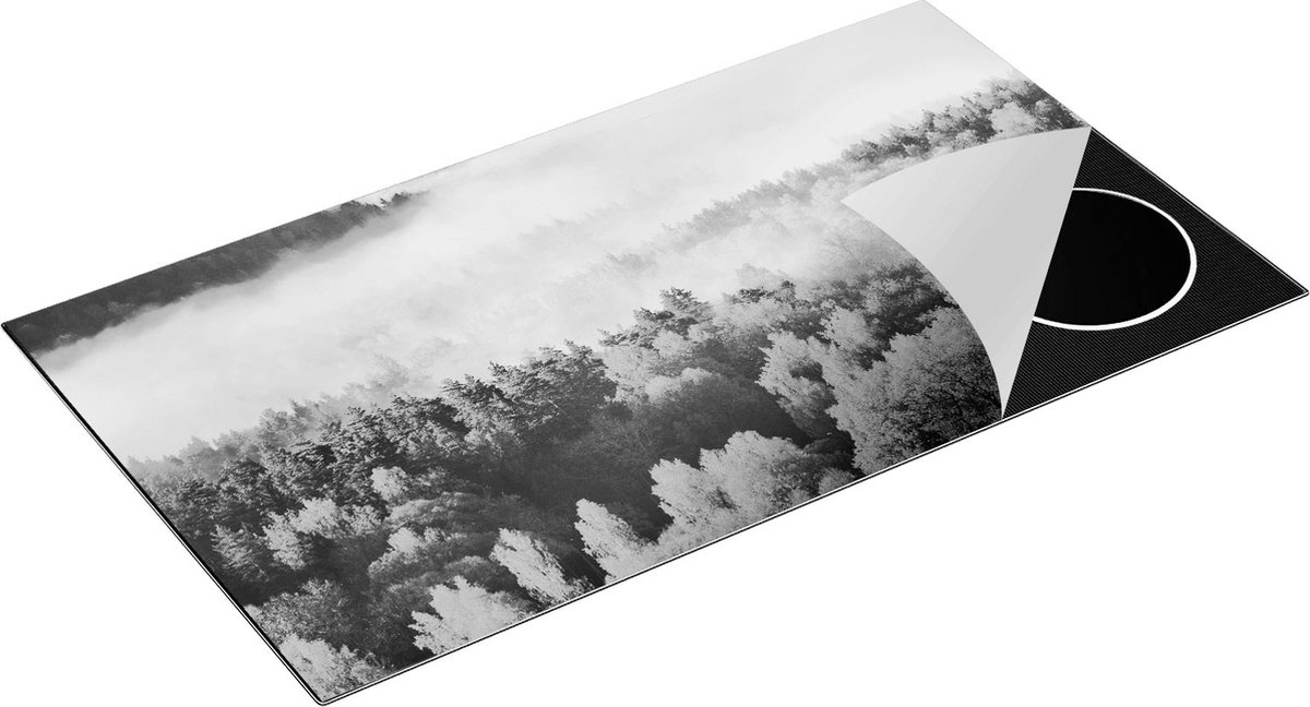 Chefcare Inductie Beschermer Gekleurde Herfstbos met Mist - Zwart Wit - 95x55 cm - Afdekplaat Inductie - Kookplaat Beschermer - Inductie Mat