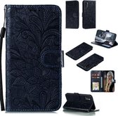 Voor Galaxy A41 Lace Flower Embossing Pattern Horizontale Flip lederen tas, met houder & kaartsleuven & portemonnee & fotolijst & lanyard (zwart)