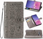 Voor Galaxy S10E schattige kat en hond reliëf horizontale flip lederen tas met beugel / kaartsleuf / portemonnee / lanyard (grijs)