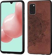 Voor Samsung Galaxy A41 Mandala reliëf stoffen hoes PC + TPU mobiele telefoonhoes met magnetische functie en draagriem (bruin)