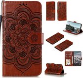 Voor Samsung Galaxy A01 Core Mandala Embossing Patroon Horizontale Flip PU Leather Case met Houder & Kaartsleuven & Walle & Lanyard (Bruin)