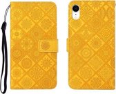 Etnische stijl reliëf patroon horizontale flip lederen tas met houder & kaartsleuven & portemonnee & lanyard voor iPhone XR (geel)