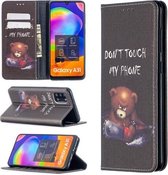 Voor Samsung Galaxy A31 Gekleurde Tekening Patroon Onzichtbare Magnetische Horizontale Flip PU Lederen Case met Houder & Kaartsleuven & Portemonnee (Beer)