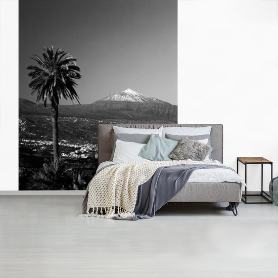 Papier peint photo Tenerife - La Orotava avec vue sur le volcan El Tei à Tenerife - Zwart- Wit largeur 195 cm x hauteur 240 cm - Impression photo sur papier peint vinyle (disponible en 7 formats) - chambre/séjour/bureau