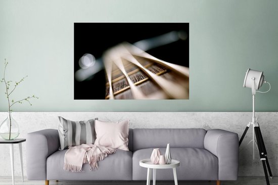 Gros plan des cordes d'une guitare basse Poster 120x80 cm - Tirage photo sur Poster (décoration murale salon / chambre)