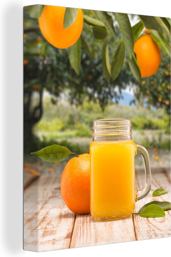 Glas avec jus d'orange fraîchement pressé et une orange sur une table en  bois 90x120... | bol.com