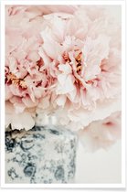 JUNIQE - Poster Peonies In A Vase -20x30 /Roze & Wit