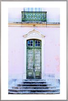JUNIQE - Poster met kunststof lijst Lisbon Doorway -20x30 /Groen &