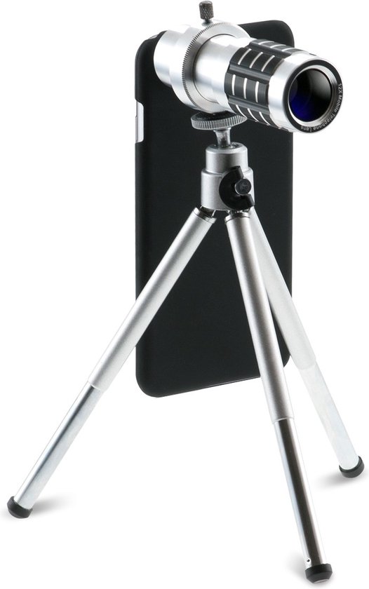 Smartphone telephoto kit met 12x zoom lens en mini statief, bevestigd aan een zwarte telefoonhoes.