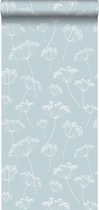 ESTAhome behang schermbloemen lichtblauw en wit - 139102 - 0.53 x 10.05 m