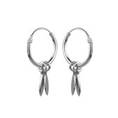 Zilveren oorbellen | Oorring met hanger | Zilveren oorringen met hanger, twee gladde blaadjes of veertjes