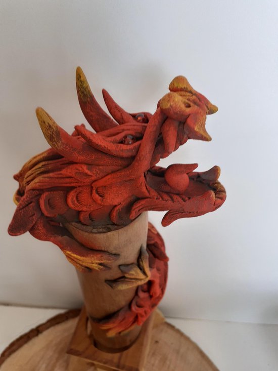 Statue dragon encens dragon dragon rouge où le bâton d'encens fume puis de  sa bouche... | bol.com