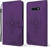 Voor Samsung Galaxy S10e Reliëf Fortuin Bloem Patroon Horizontale Flip Leren Case met Houder & Kaartsleuf & Portemonnee & Lanyard (Paars)