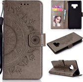 Voor Samsung Galaxy Note9 Totem Bloem Reliëf Horizontale Flip TPU + PU lederen tas met houder & kaartsleuven & portemonnee (grijs)