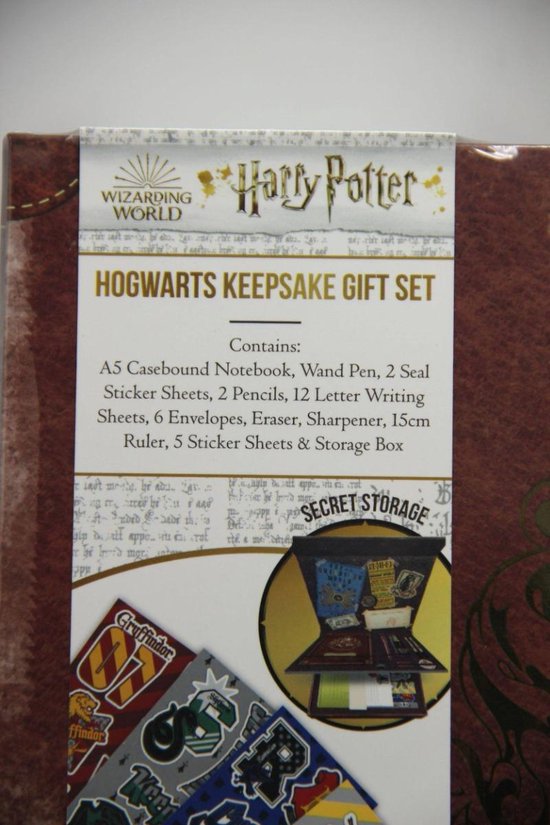 Harry Potter Schoolpakket - Hogwarts Keepsake Gift Set - A5 Notitieboek - Schrijfwaren - In koffer - Harry Potter