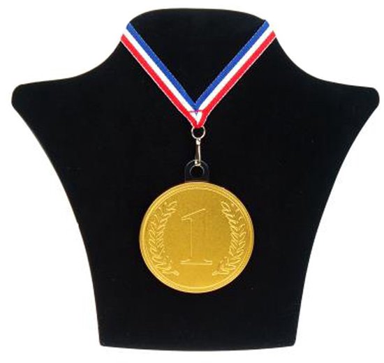 Gouden medaille met "1" en lauwerkrans, aan een rood-wit-blauw lint, op zwarte paspop.