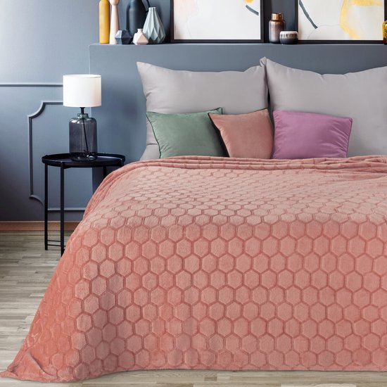 Oneiro's Luxe Plaid ZOE Type 2 rose - 150 x 200 cm - séjour - intérieur - chambre - couverture - cosy - polaire - couvre-lit