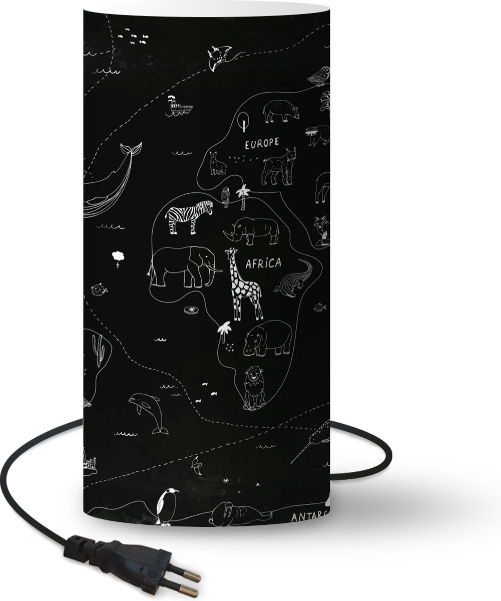 Lamp - Nachtlampje - Tafellamp slaapkamer - Wereldkaart - Kinderen - Zwart - Wit - 54 cm hoog - Ø24.8 cm - Inclusief LED lamp