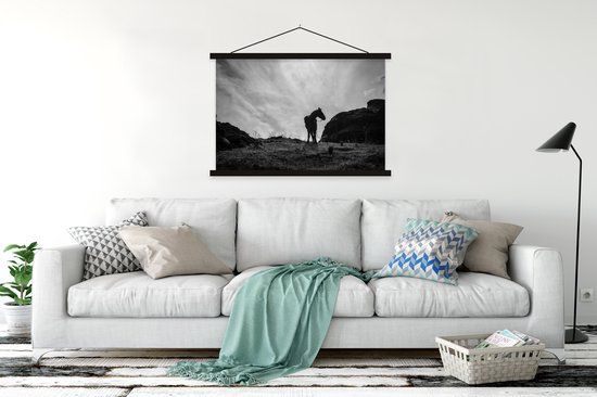 Silhouette d'un cheval à la campagne en affiche textielposter noir et blanc lattes noires 120x80 cm - Tirage photo sur plaque scolaire (décoration murale salon / chambre)